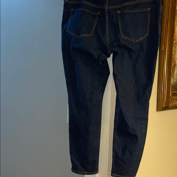 Old Navy Super Skinny Jeans - Picture 3 of 7